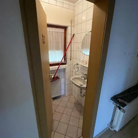 Apartamento Bonn-beuel Zentrale Mit Parkplaetzen