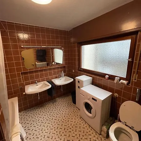 Apartamento Bonn-beuel Zentrale Mit Parkplaetzen